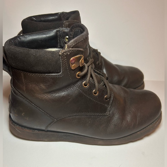 UGG Leather Waterproof Boots Brown Men’s Size 11 - Picture 1 of 7